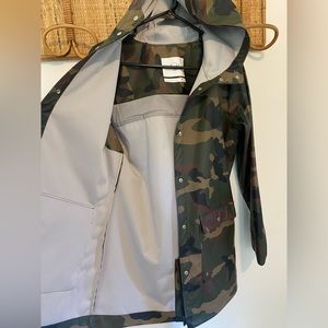Herschel Supply and Co. - CAMO RAINCOAT